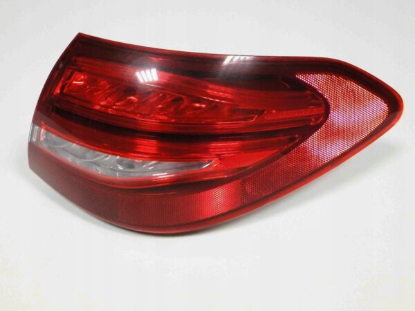 MERCEDES C S205 205 KOMBI LAMPA TYLNA PRAWA W205