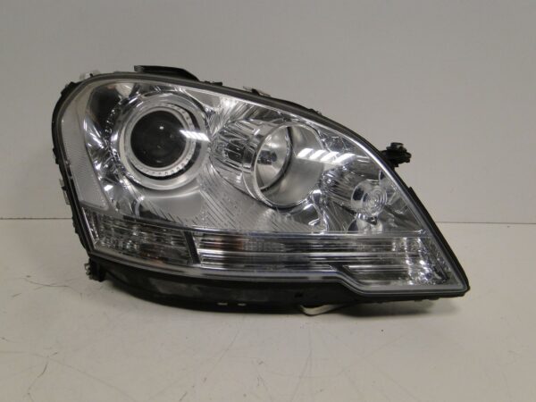 MERCEDES ML W164 164 LIFT LAMPA XENON PRAWA KSENON