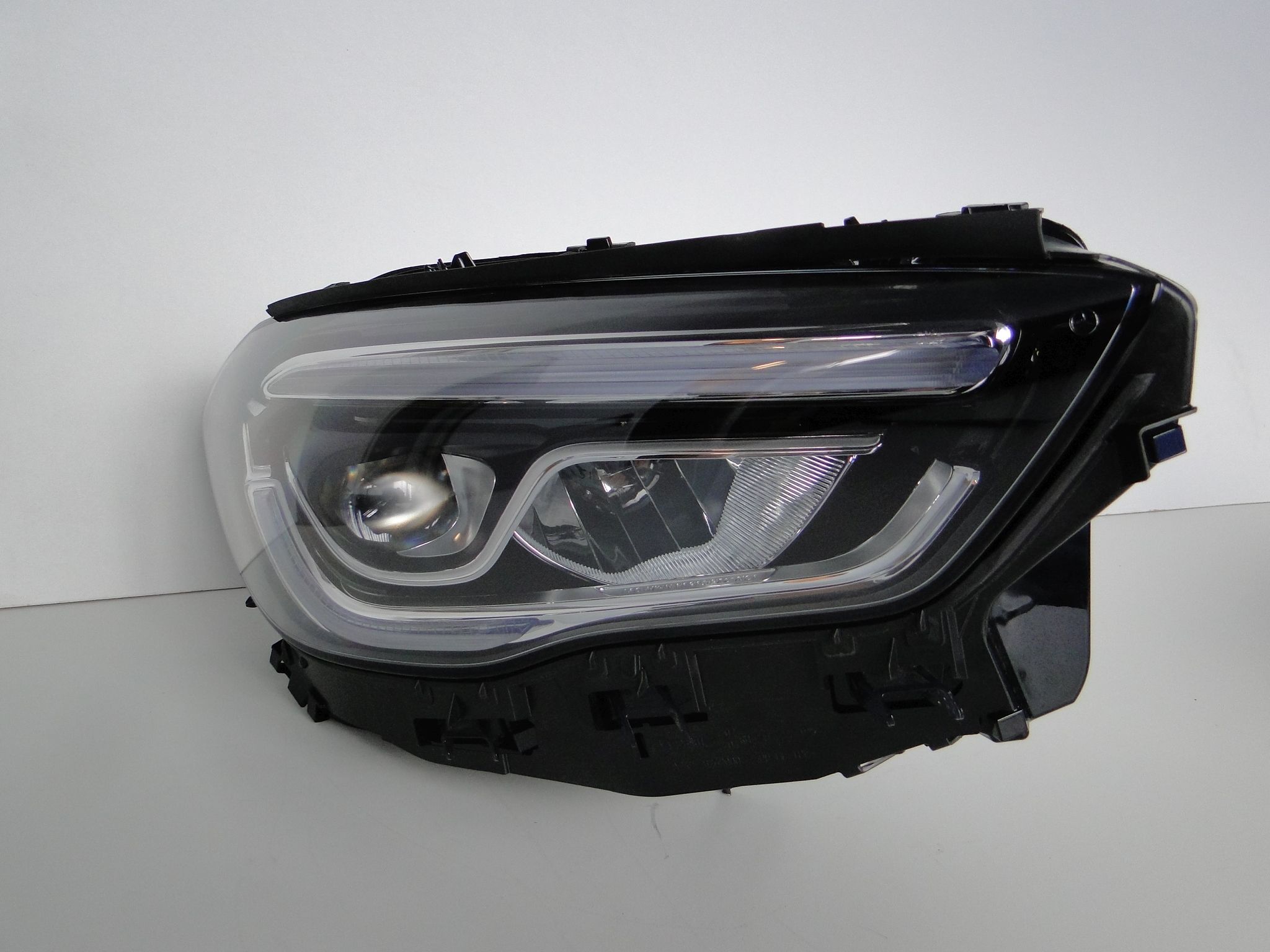 MERCEDES GLA 247 H247 LAMPA PRZEDNIA PRAWA LED - obrazek 6