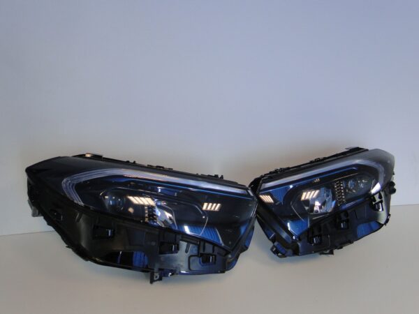 MERCEDES EQB X243 243 LAMPA PRZEDNIA PRAWA LED