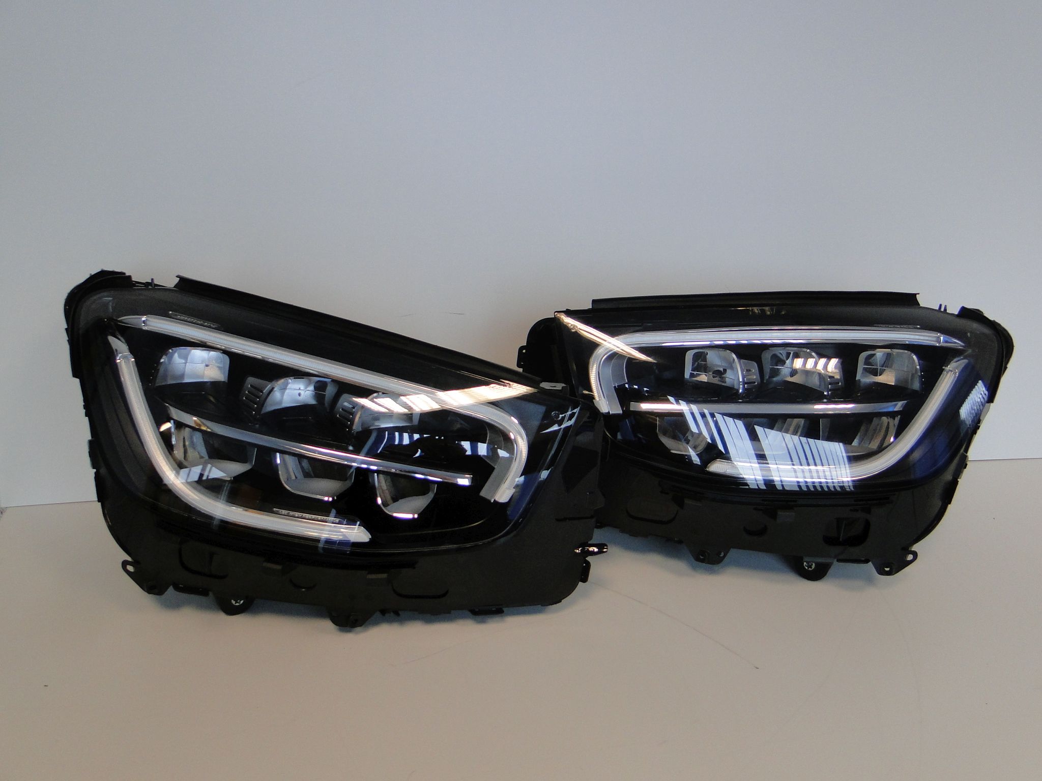 MERCEDES GLC 253 W253 LIFT LAMPA PRAWA LED PERF - obrazek 2