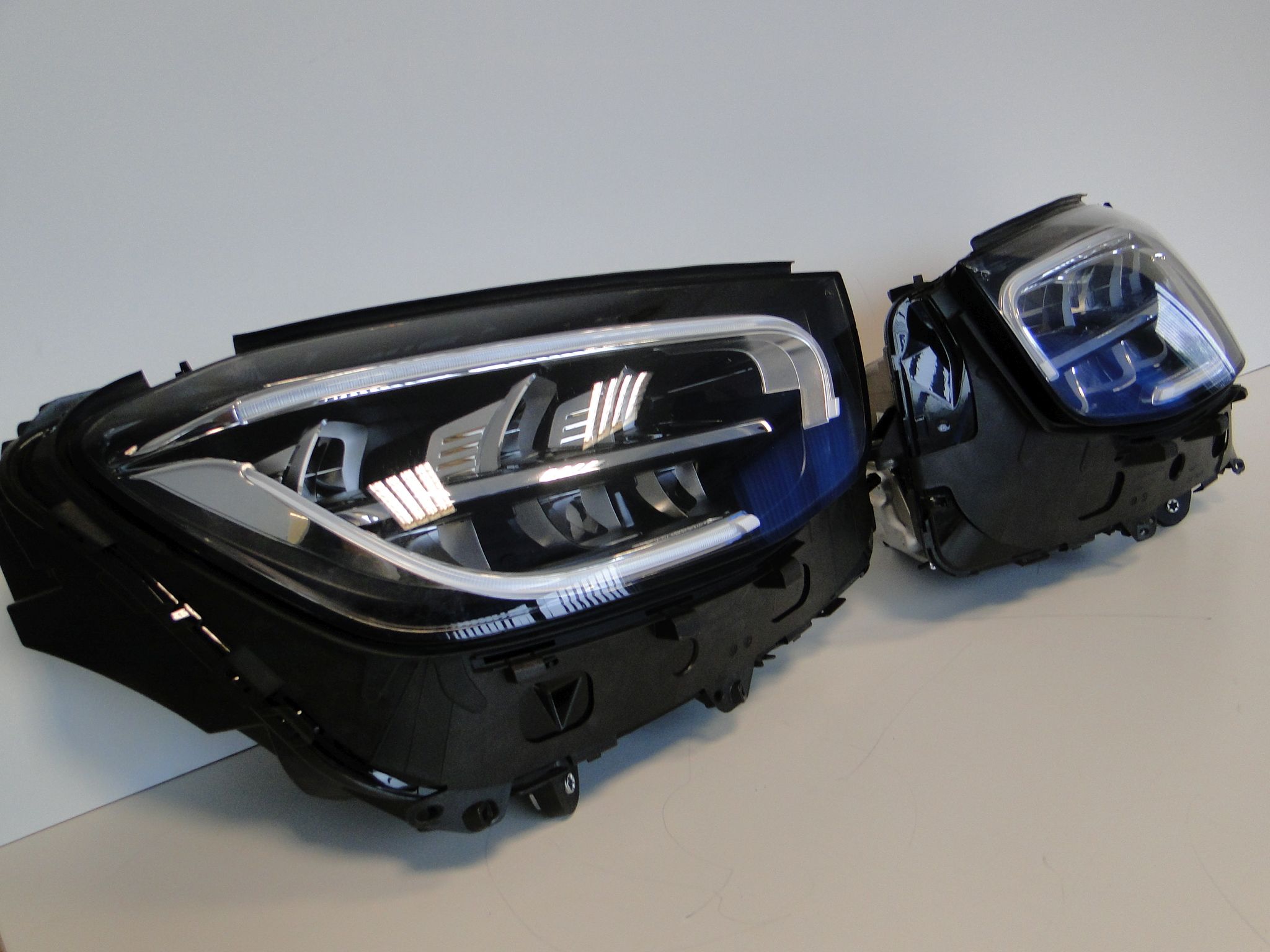 MERCEDES GLC 253 W253 LIFT LAMPA PRAWA LED PERF - obrazek 3