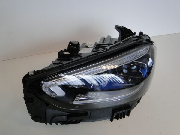 MERCEDES C KLASA 206 W206 LAMPA LEWA DIGITAL LED