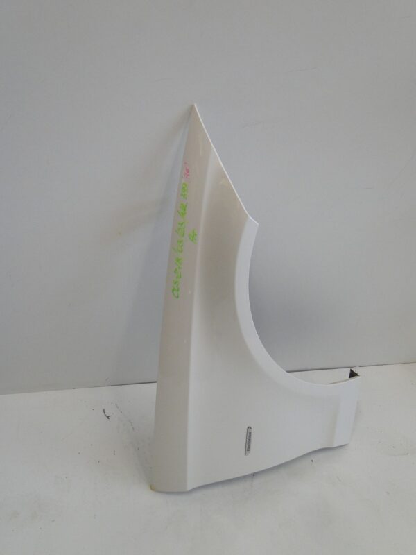 MERCEDES CLS 218 W218 LIFT BŁOTNIK PRAWY 799