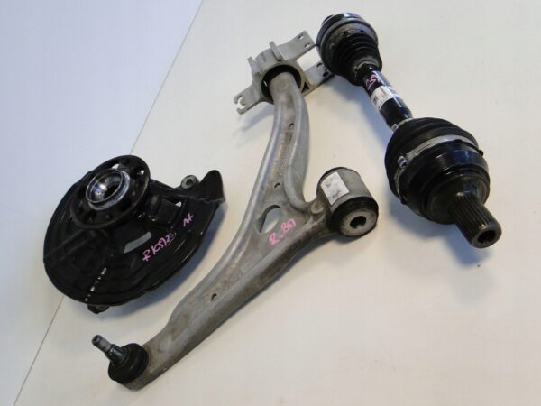 MERCEDES B W246 246 ZWROTNICA PRZEDNIA PRAWA