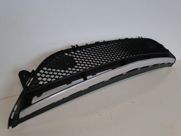 MERCEDES E 238 W238 C/A LISTWA CHROM ZDERZAKA AMG