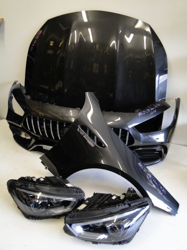 MERCEDES AMG GT X290 290 BŁOTNIK PRZEDNI PRAWY 831