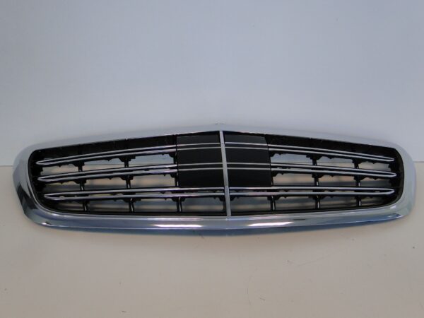 MERCEDES MAYBACH 222 W222 GRILL ATRAPA KAMERA
