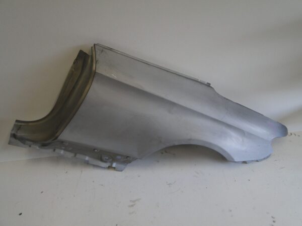 MERCEDES C 205 W205 BŁOTNIK TYLNY LEWY CABRIO COUPE LIFT A2056309103 63 AMG