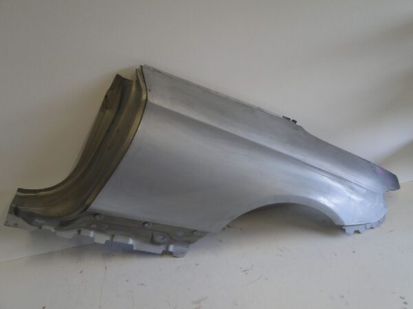 MERCEDES C 205 W205 BŁOTNIK TYLNY LEWY CABRIO COUPE LIFT A2056309103 63 AMG