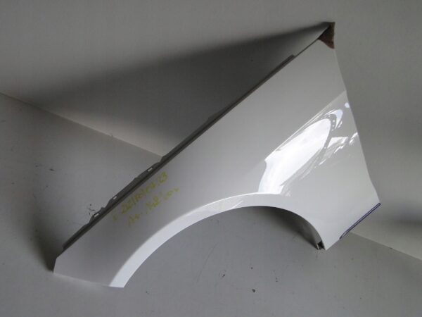 MERCEDES E W212 212 LIFT BŁOTNIK PRZEDNI LEWY