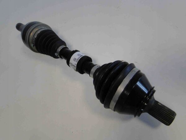 MERCEDES GLA H247 247 PÓŁOŚ PÓŁOŚKA LEWA 4MATIC