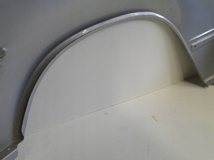 MERCEDES E W124 124 BŁOTNIK PRAWY KOLEKCJONER ORYGINAŁ - obrazek 11