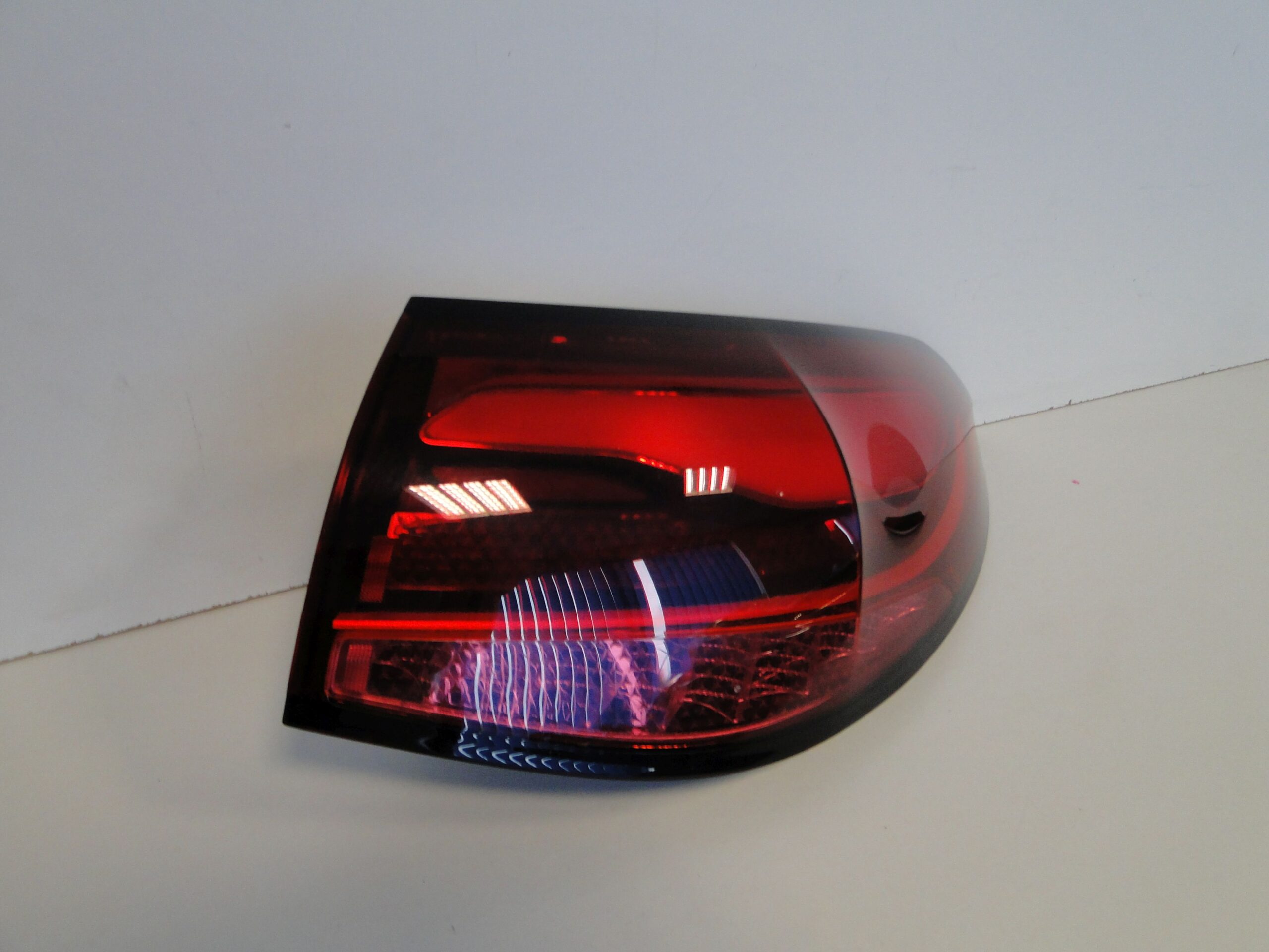 MERCEDES GLC 254 X254 LAMPA TYLNA PRAWA - obrazek 3