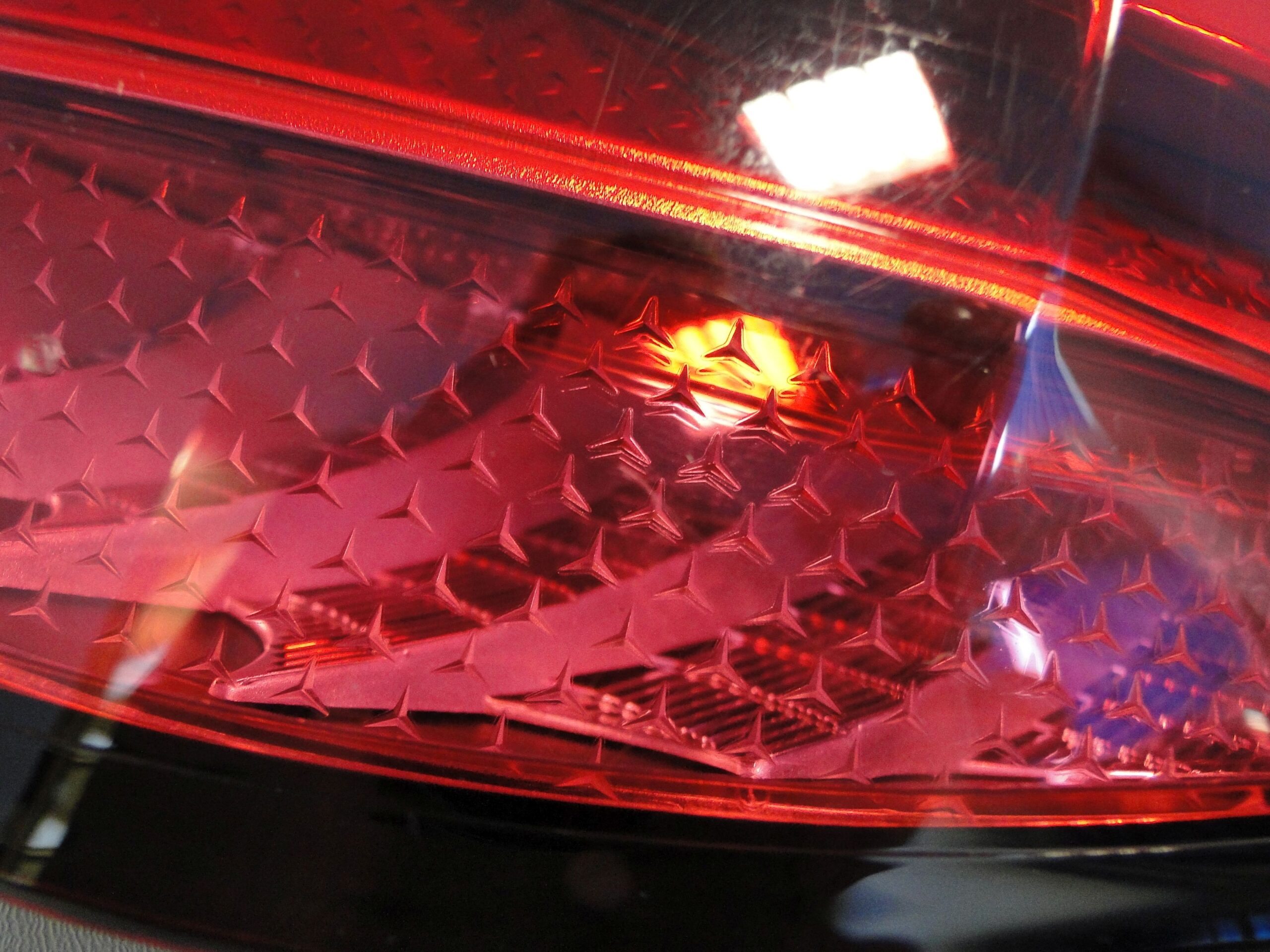 MERCEDES GLC 254 X254 LAMPA TYLNA PRAWA