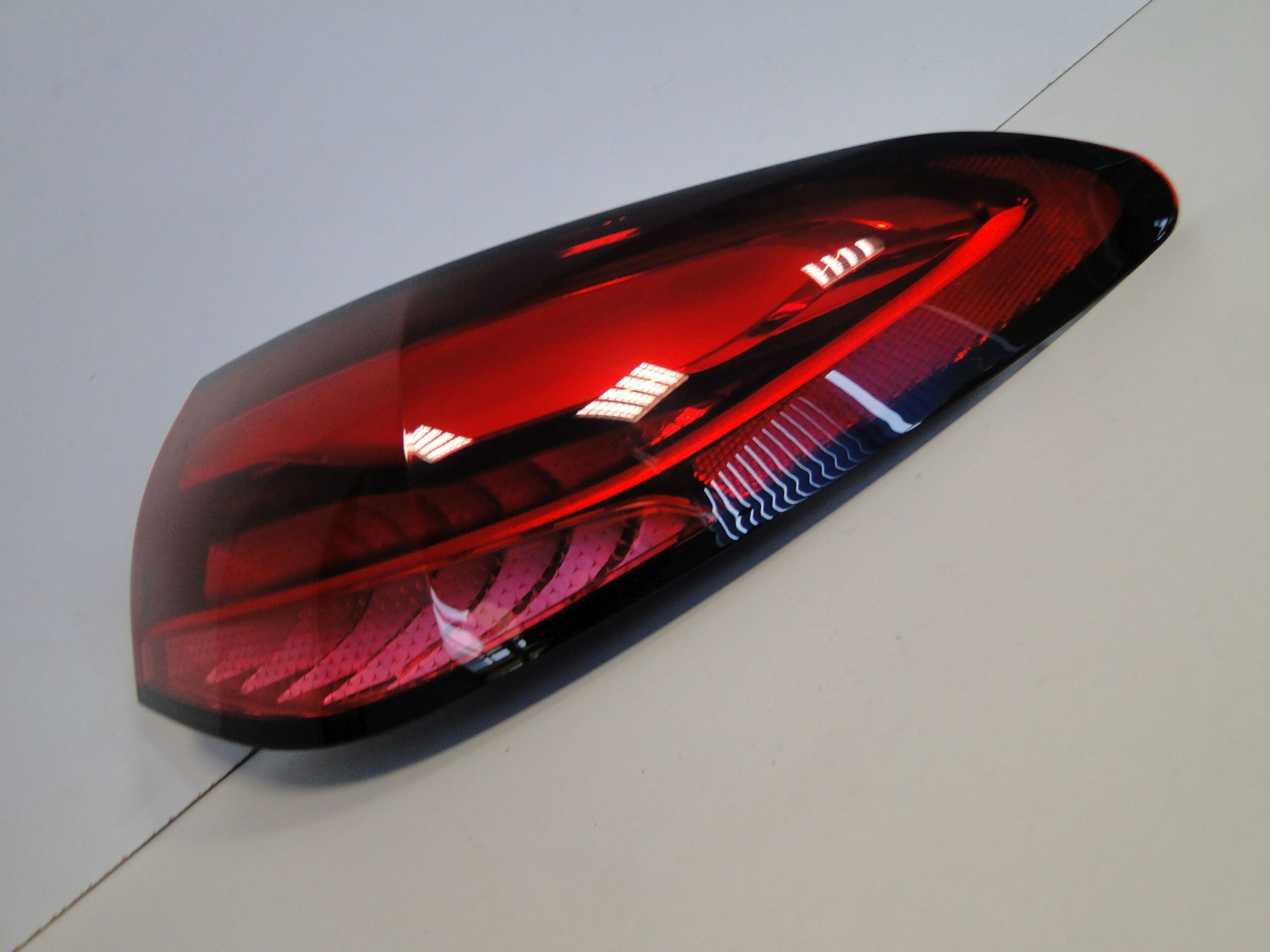 MERCEDES GLC 254 X254 LAMPA TYLNA PRAWA - obrazek 10