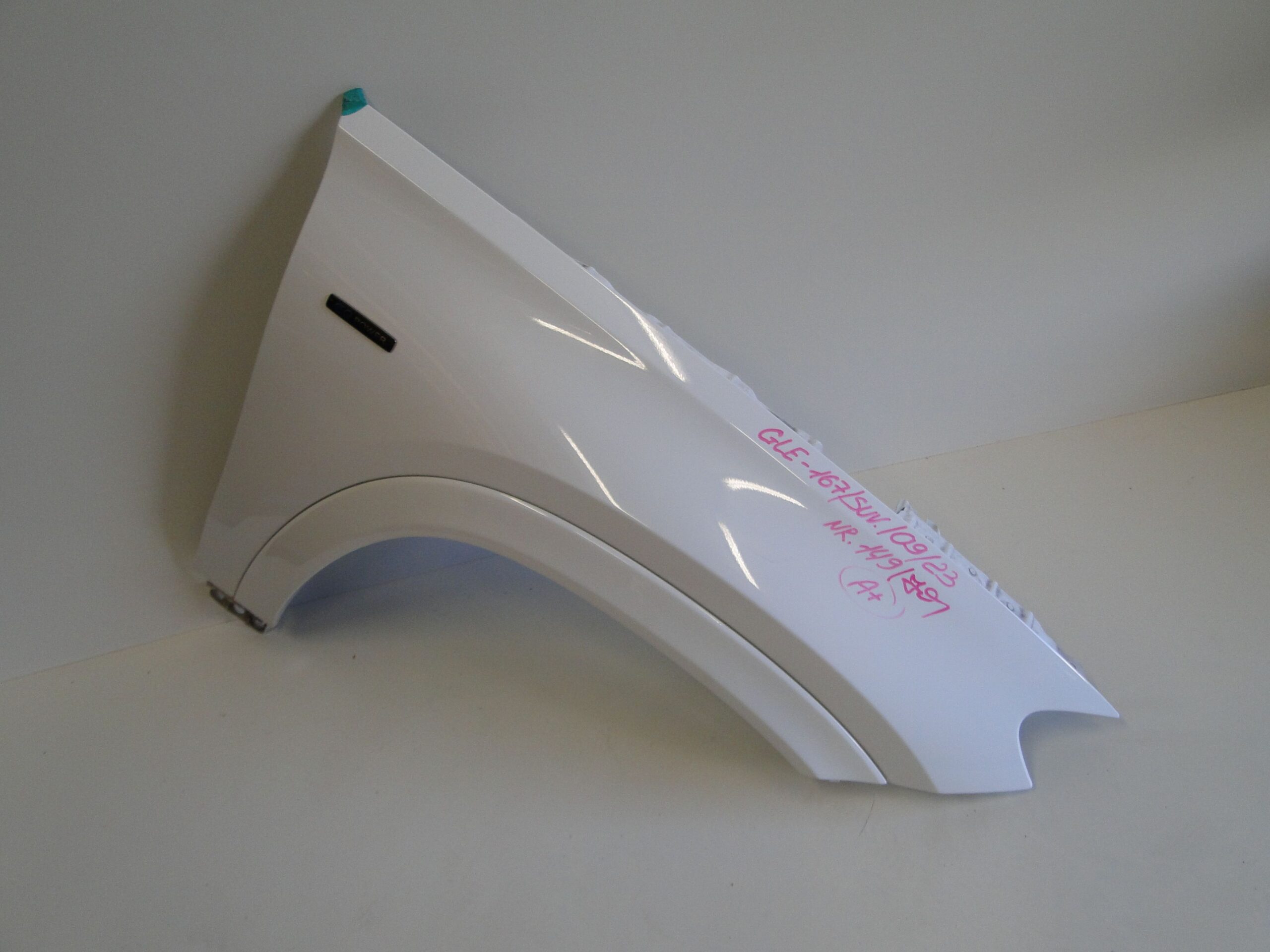 MERCEDES GLE 167 W167 SUV BŁOTNIK PRZEDNI PRAWY 149 - obrazek 2