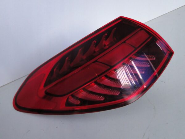 MERCEDES C KLASA S206 206 KOMBI LAMPA TYLNA LEWA W BŁOTNIK W206