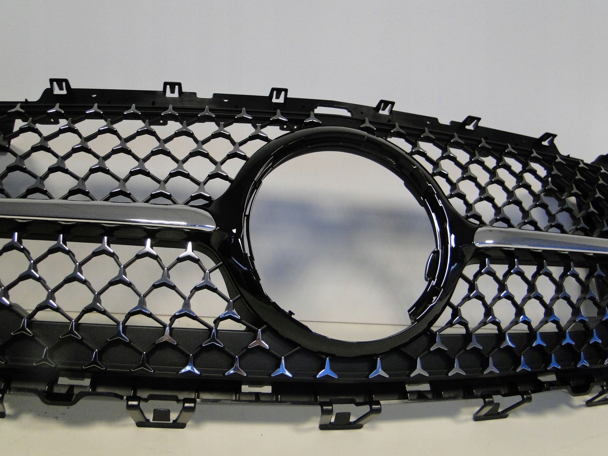 MERCEDES CLS 257 LIFT PO LIFCIE GRILL ATRAPA W257 - obrazek 3