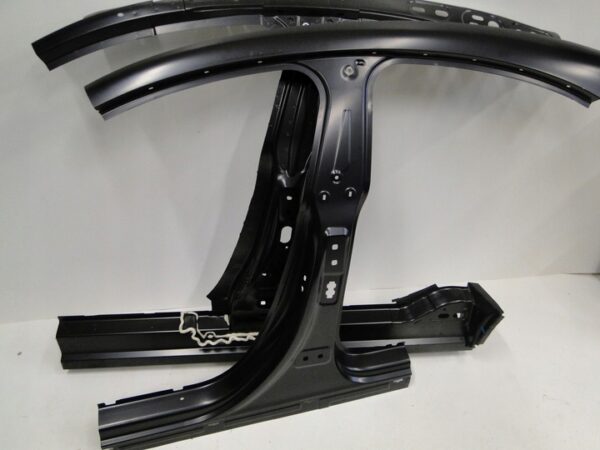 MERCEDES CLA 118 COUPE W118 SŁUPEK POSZYCIE PRÓG ZEWNĘTRZNY LEWY