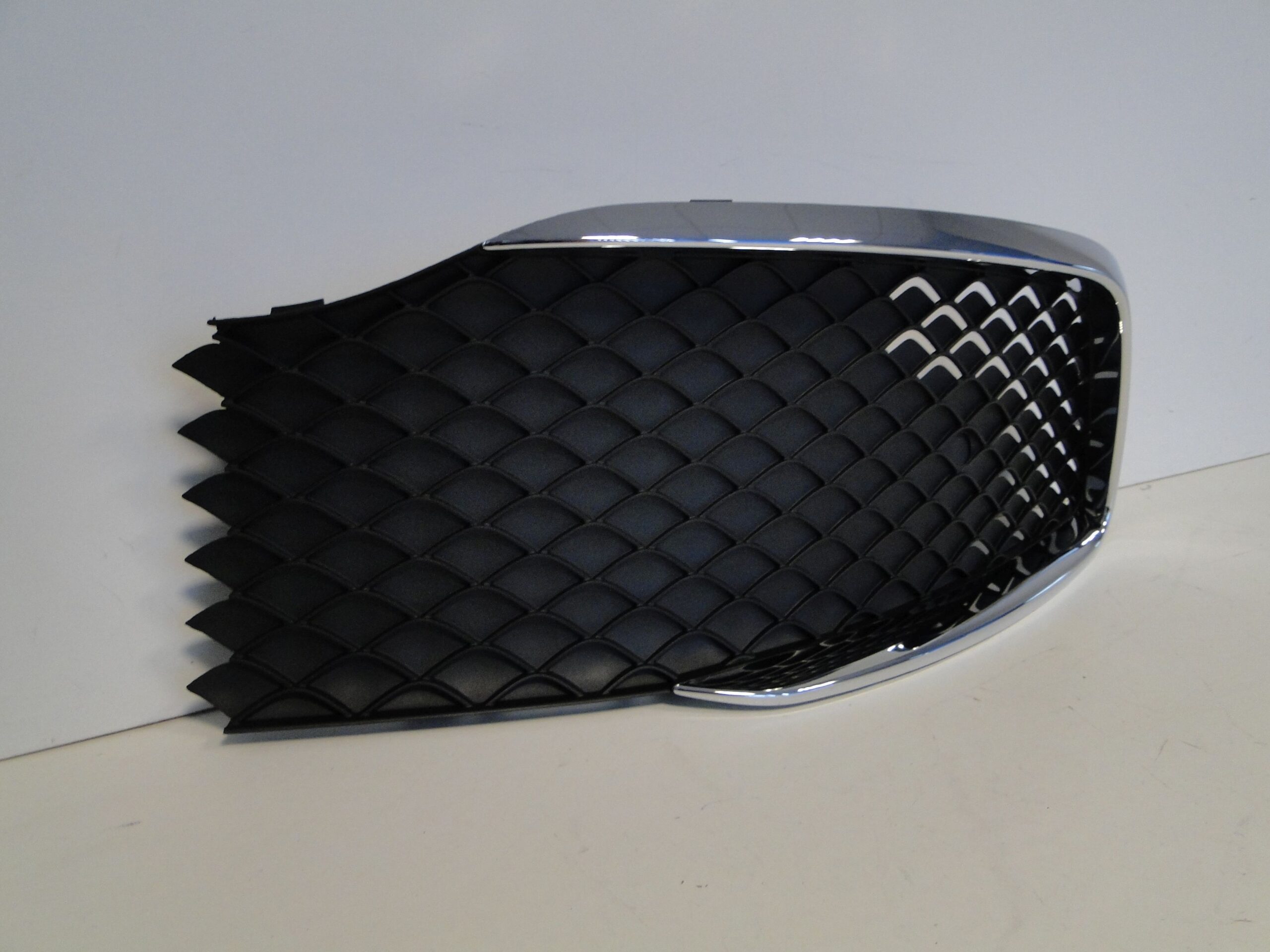 MERCEDES V KLASA 447 LIFT EQV W447 KRATKA ZDERZAKA PRAWA LEWA BEZ PTS CHROM - obrazek 7