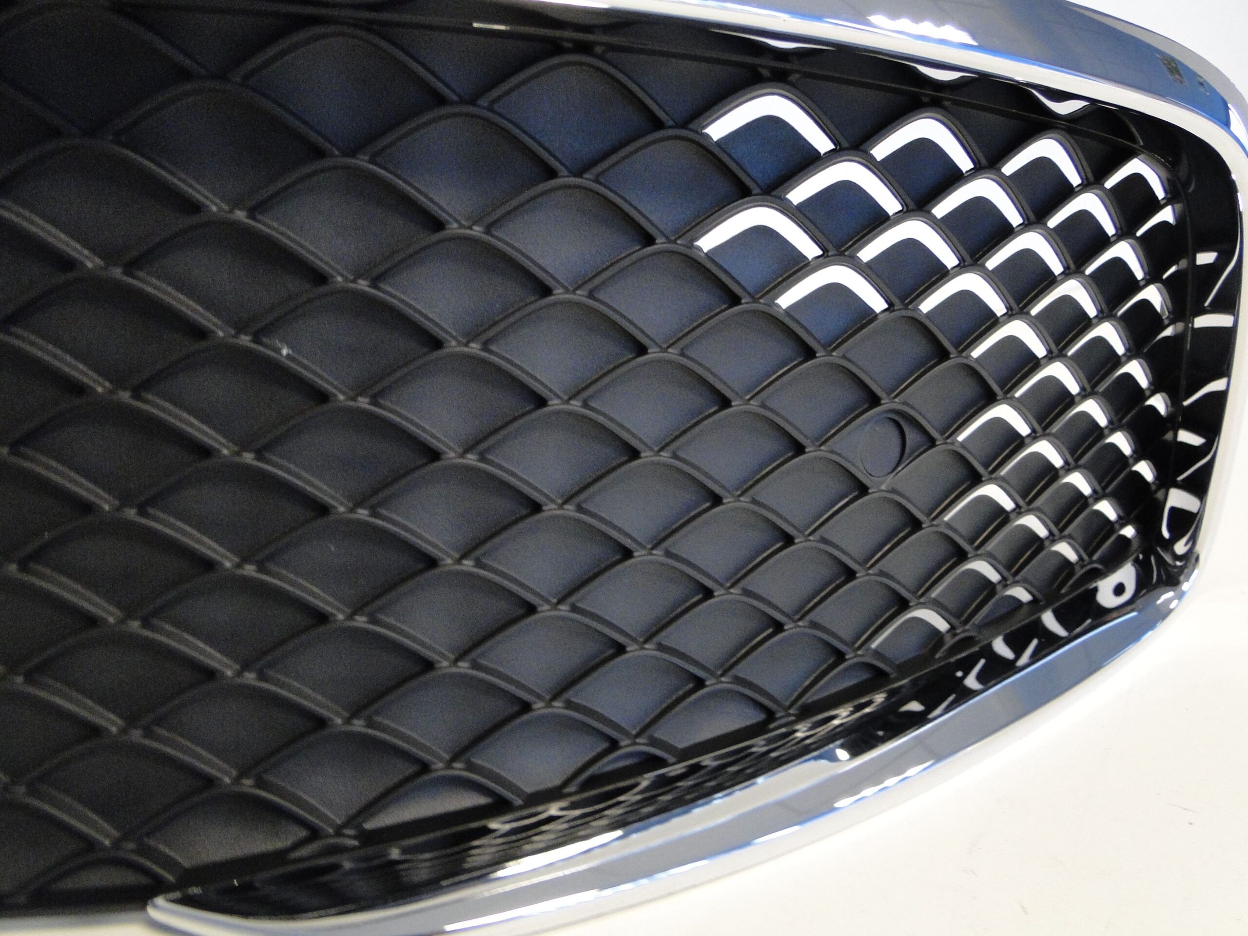 MERCEDES V KLASA 447 LIFT EQV W447 KRATKA ZDERZAKA PRAWA LEWA BEZ PTS CHROM - obrazek 9