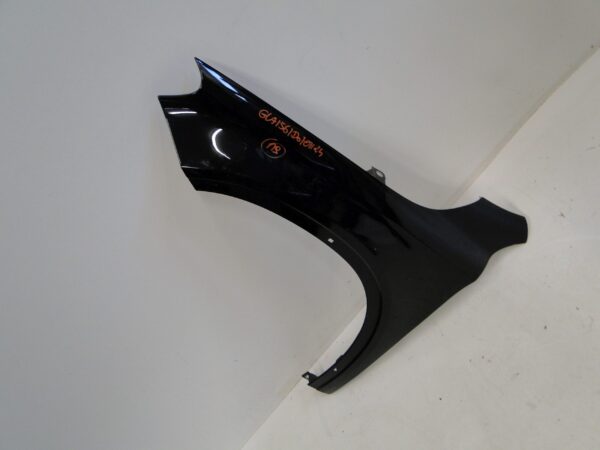 MERCEDES GLA X156 156 BŁOTNIK PRZEDNI LEWY