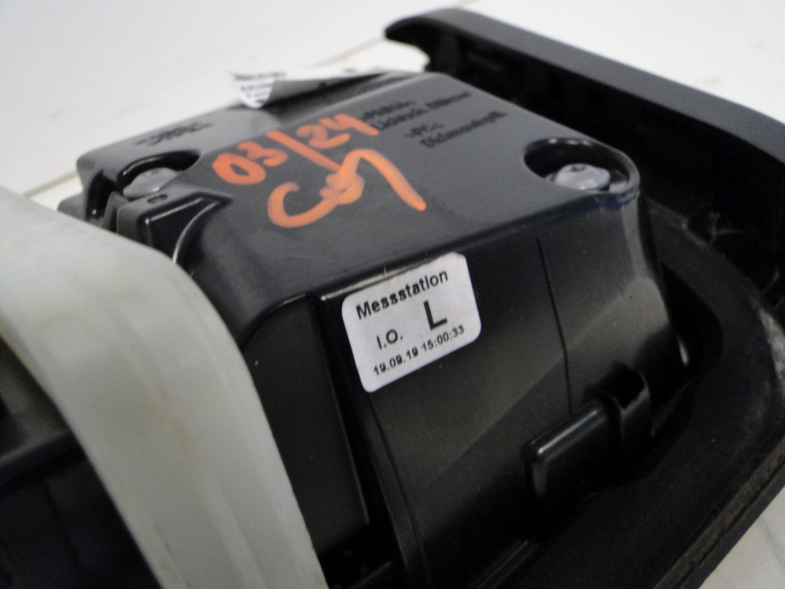 MERCEDES GLC 253 X253 LAMPA TYLNA LEWA W KLAPĘ BAGAŻNIKA LIFT - obrazek 7