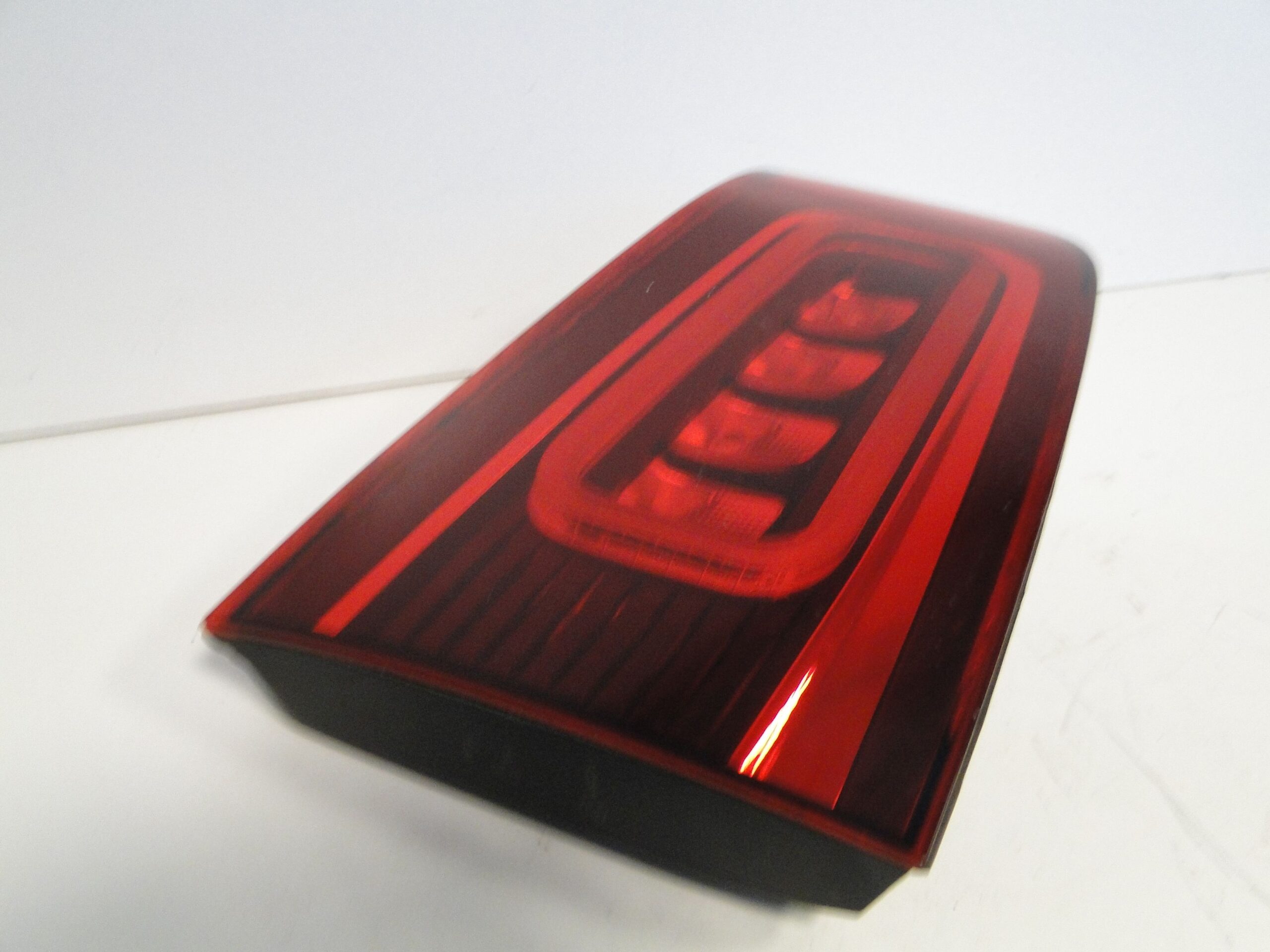 MERCEDES GLC 253 X253 LAMPA TYLNA LEWA W KLAPĘ BAGAŻNIKA LIFT - obrazek 5