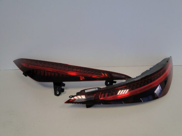 MERCEDES SL 232 R232 LAMPA TYLNA PRAWA A2329061600