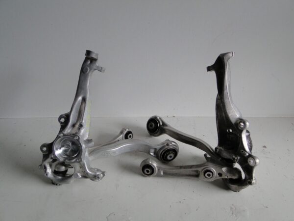 MERCEDES C KLASA 206 W206 ZWROTNICA PRZEDNIA PRAWA KOPYTO PRZEDNIE PRAWE