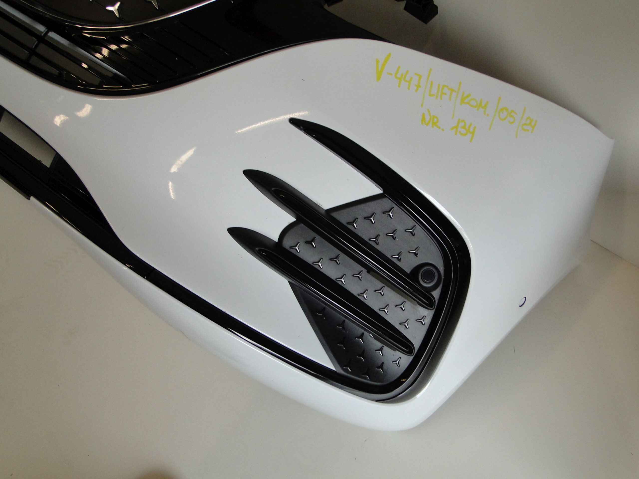 MERCEDES V KLASA 447 W447 KRATKA ZDERZAKA LEWA II LIFT PTS AMG A4478802205 - obrazek 4