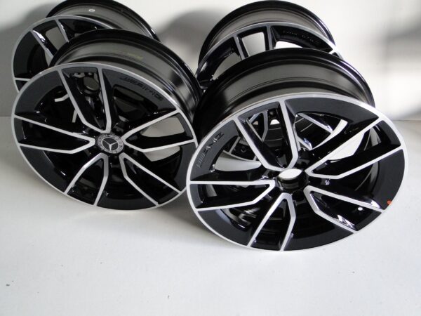 MERCEDES A KLASA 177 W177 ALUFELGI FELGI KOMPLET 8J 19 ET 40 A1774012000 AMG