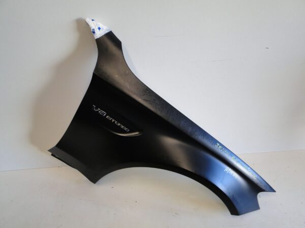 MERCEDES C KLASA 205 BŁOTNIK PRZEDNI PRAWY 63 AMG COUPE CABRIO A2058804201