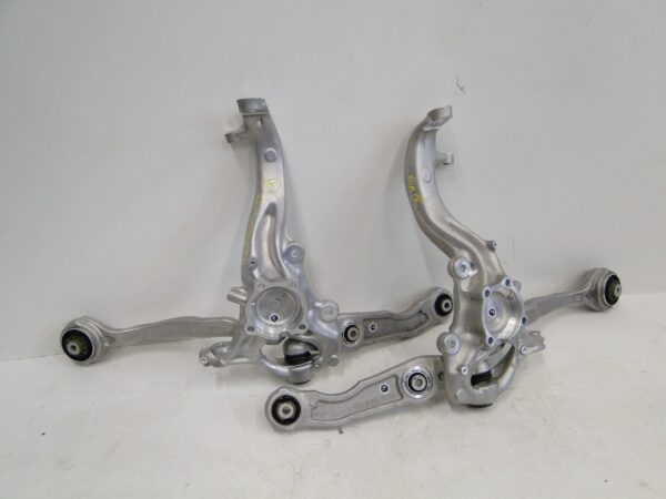 MERCEDES CLE 236 C236 ZWROTNICA PRZEDNIA LEWA WAHACZE A2363320100