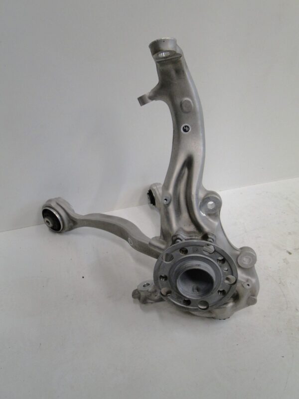 MERCEDES E KLASA 214 W214 ZWROTNICA PRZEDNIA LEWA WAHACZE A2143320100