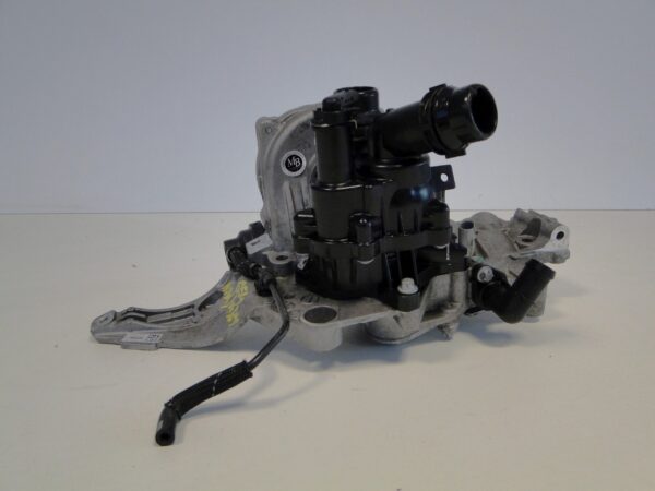 MERCEDES TERMOSTAT POMPA WODY NAPINACZ A6542003900 A6542000101 2.0 R4 OM654