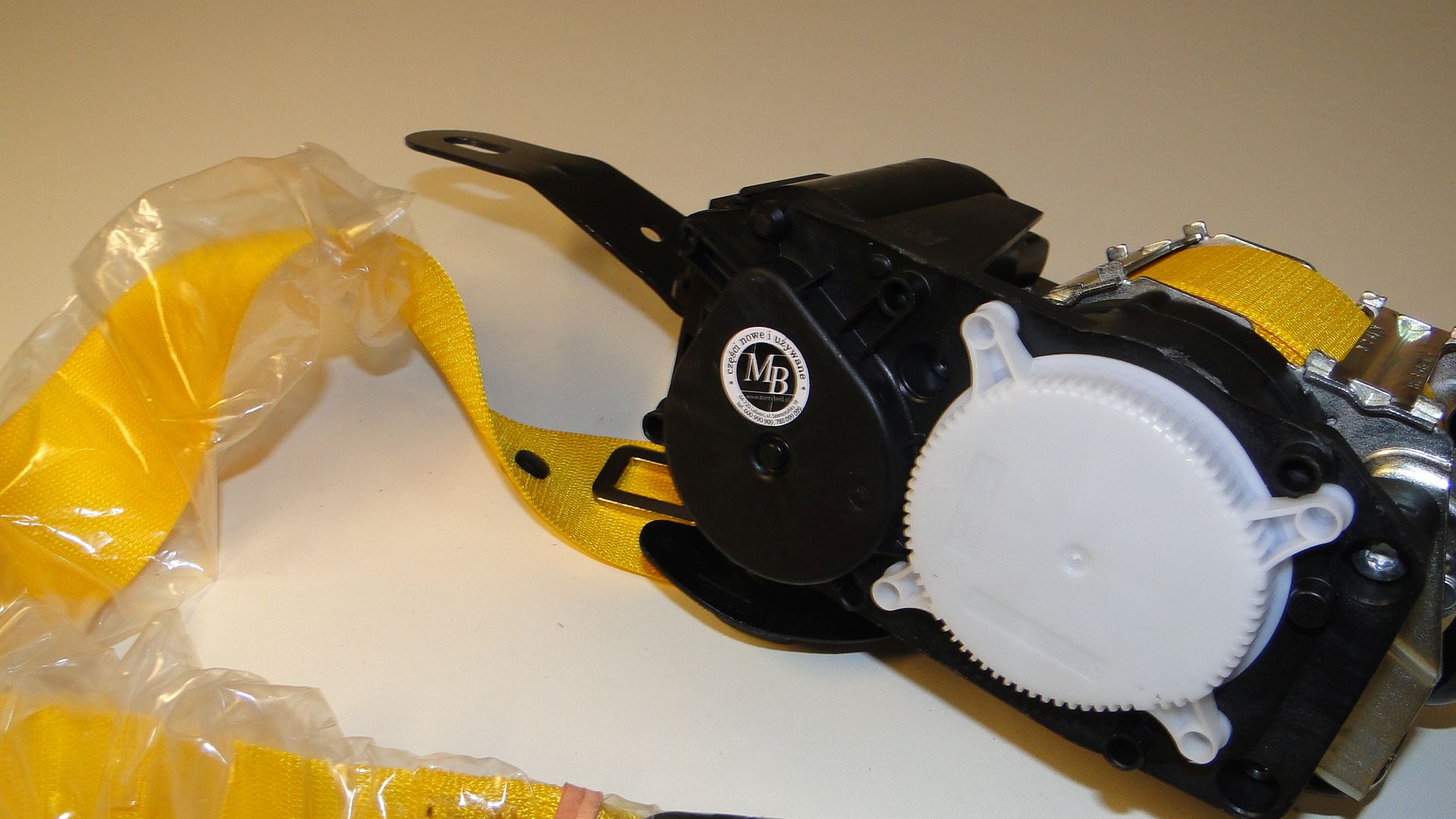 MERCEDES E 214 GLC 254 PAS BEZPIECZEŃSTWA PRZEDNI LEWY A2548601501 1C87 - obrazek 4