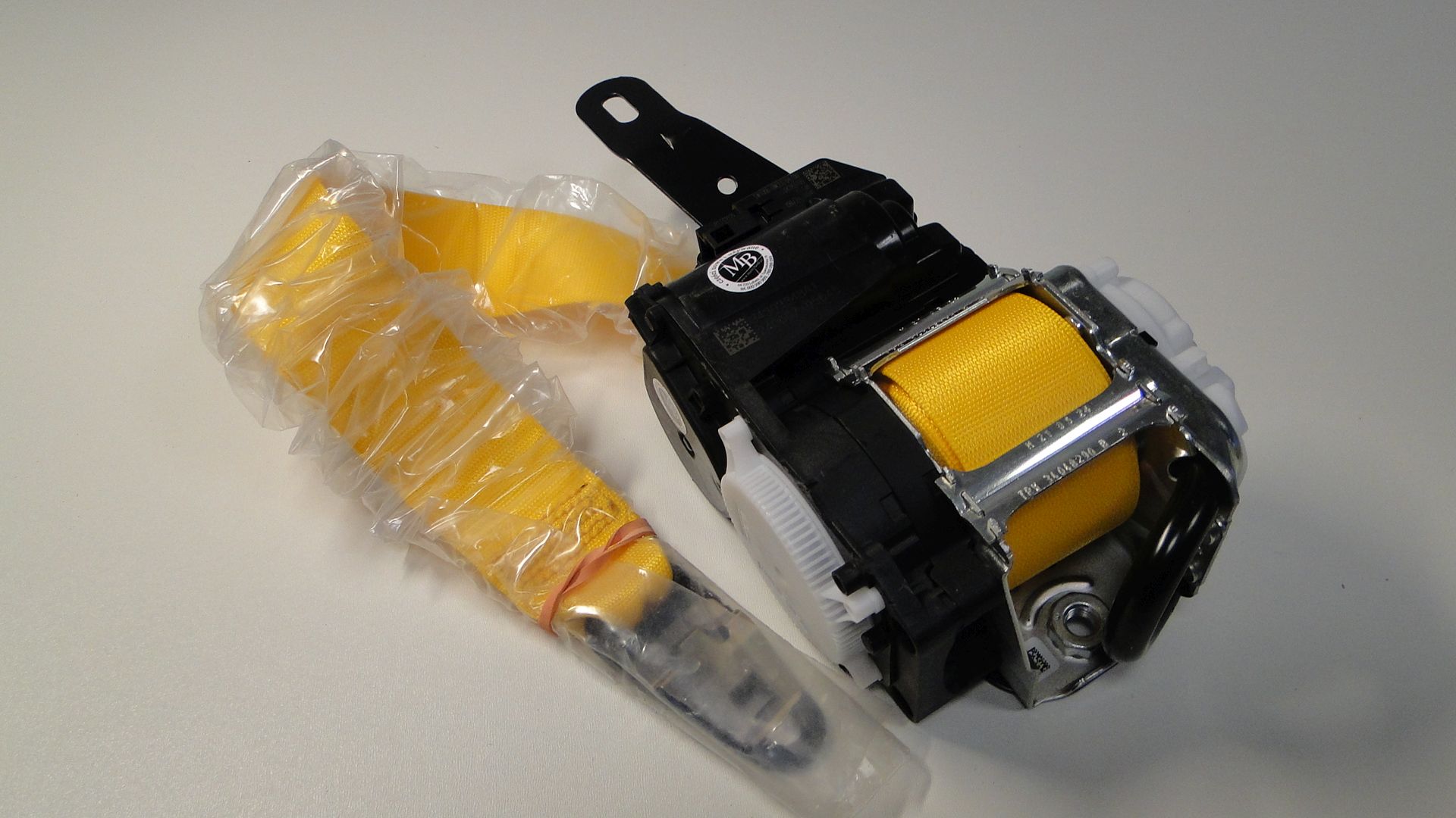 MERCEDES E 214 GLC 254 PAS BEZPIECZEŃSTWA PRZEDNI LEWY A2548601501 1C87 - obrazek 5