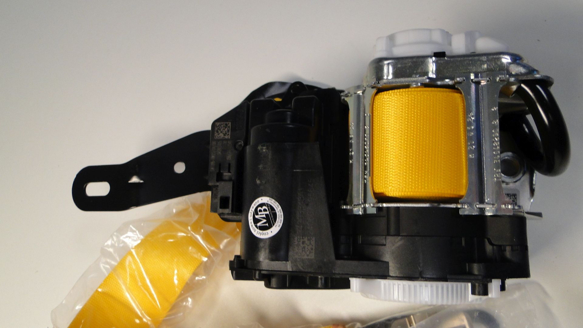 MERCEDES E 214 GLC 254 PAS BEZPIECZEŃSTWA PRZEDNI LEWY A2548601501 1C87 - obrazek 6