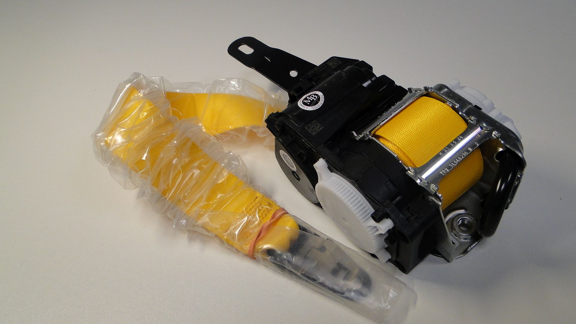 MERCEDES E 214 GLC 254 PAS BEZPIECZEŃSTWA PRZEDNI LEWY A2548601501 1C87 - obrazek 7