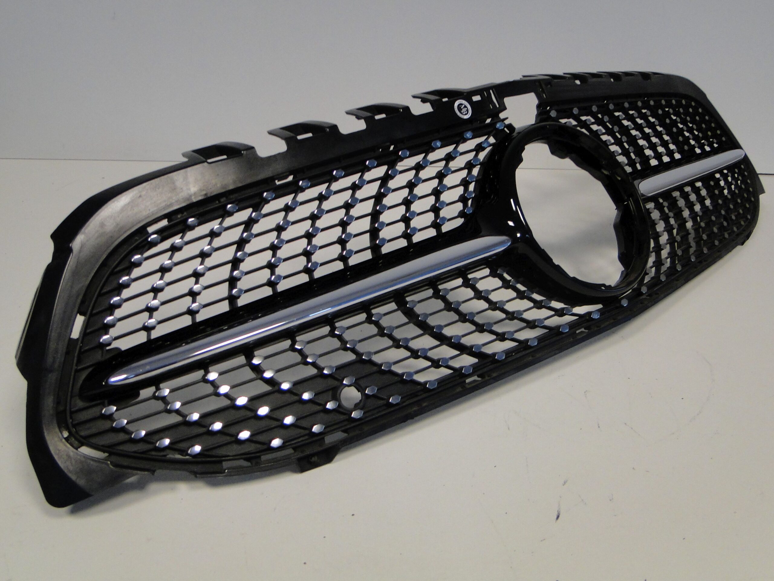 MERCEDES GRILL ATRAPA AMG DIAMENT NA KAMERĘ A KLASA W177 177 PRZED LIFTEM - obrazek 2