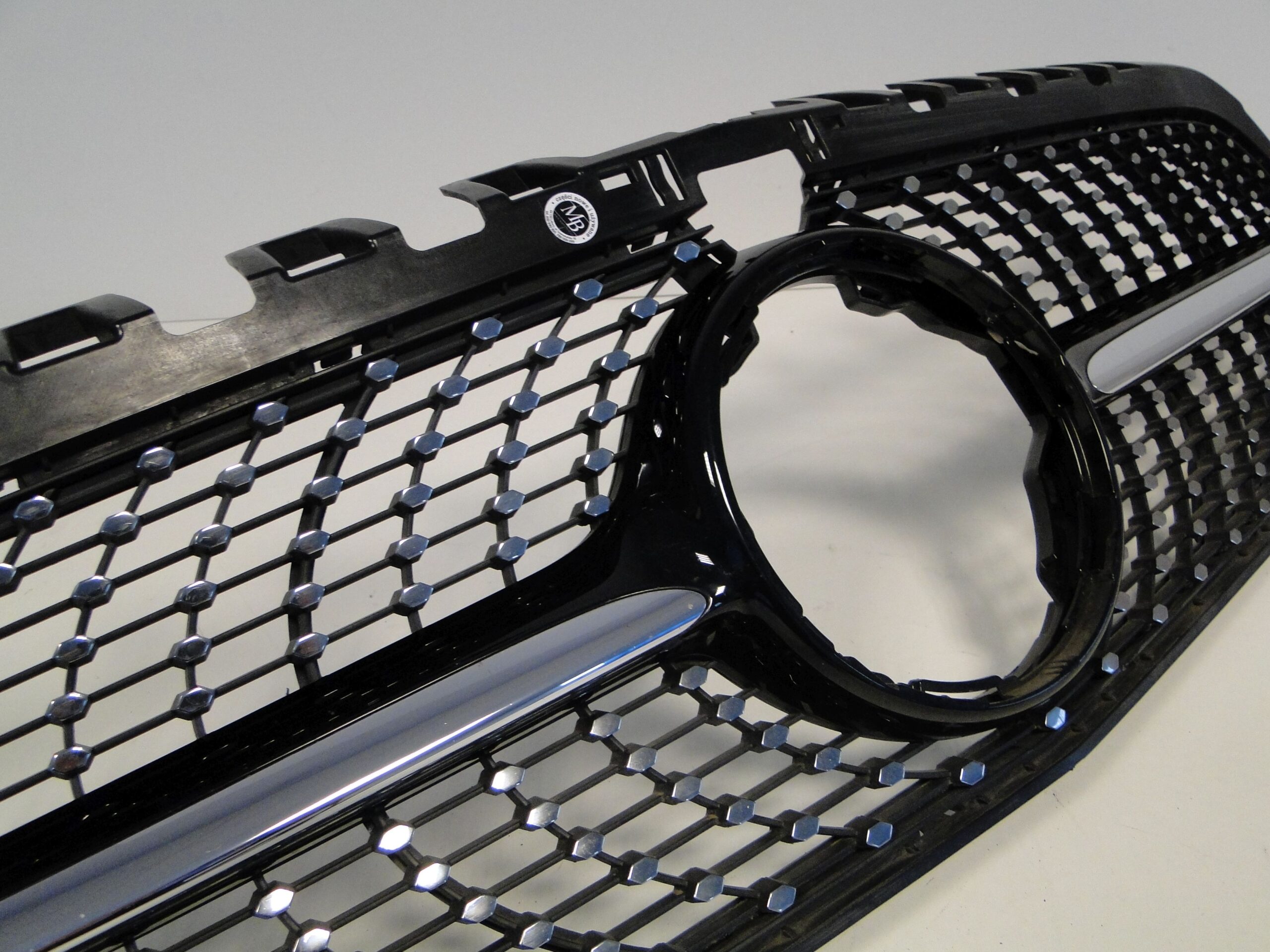 MERCEDES GRILL ATRAPA AMG DIAMENT NA KAMERĘ A KLASA W177 177 PRZED LIFTEM - obrazek 3