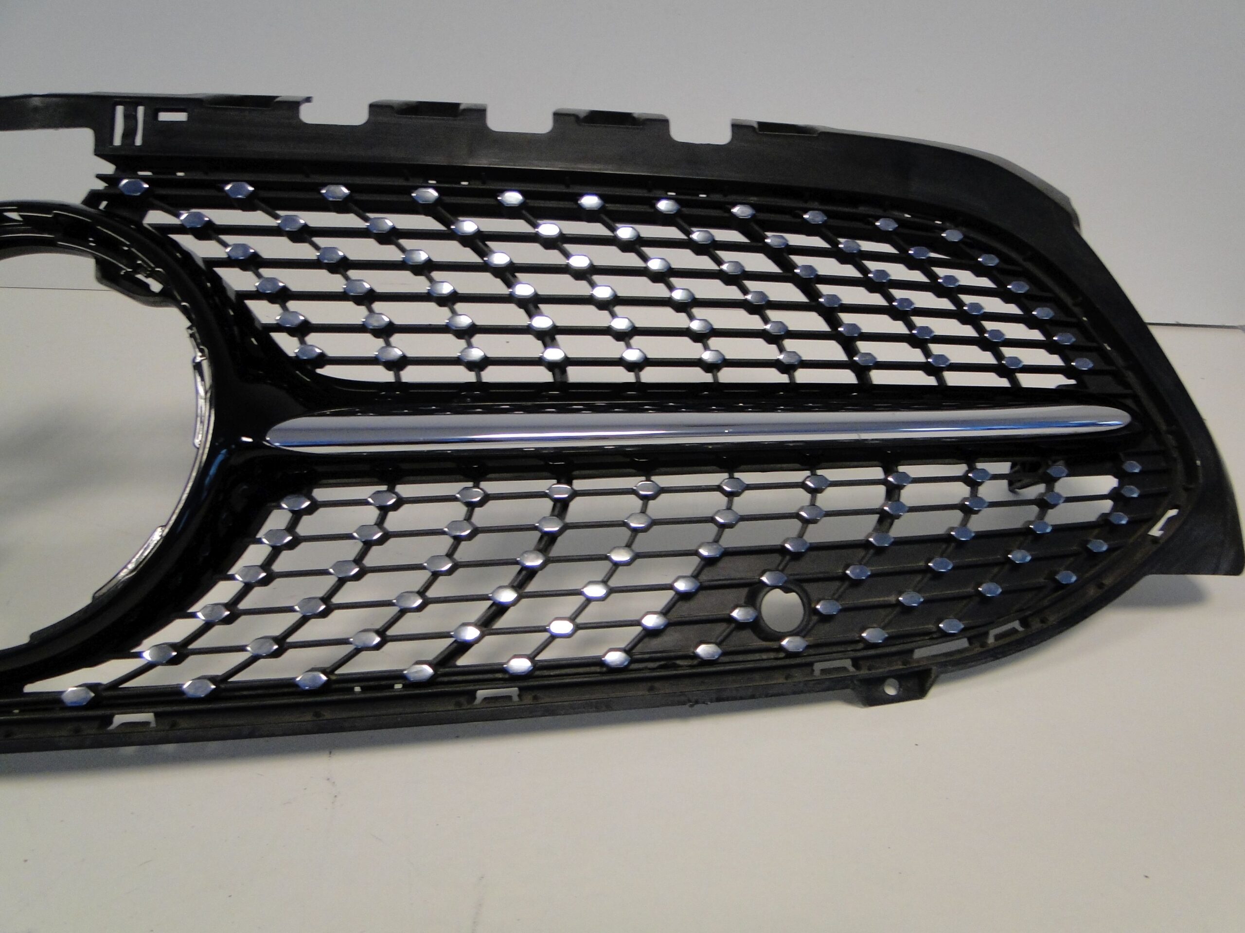 MERCEDES GRILL ATRAPA AMG DIAMENT NA KAMERĘ A KLASA W177 177 PRZED LIFTEM - obrazek 8