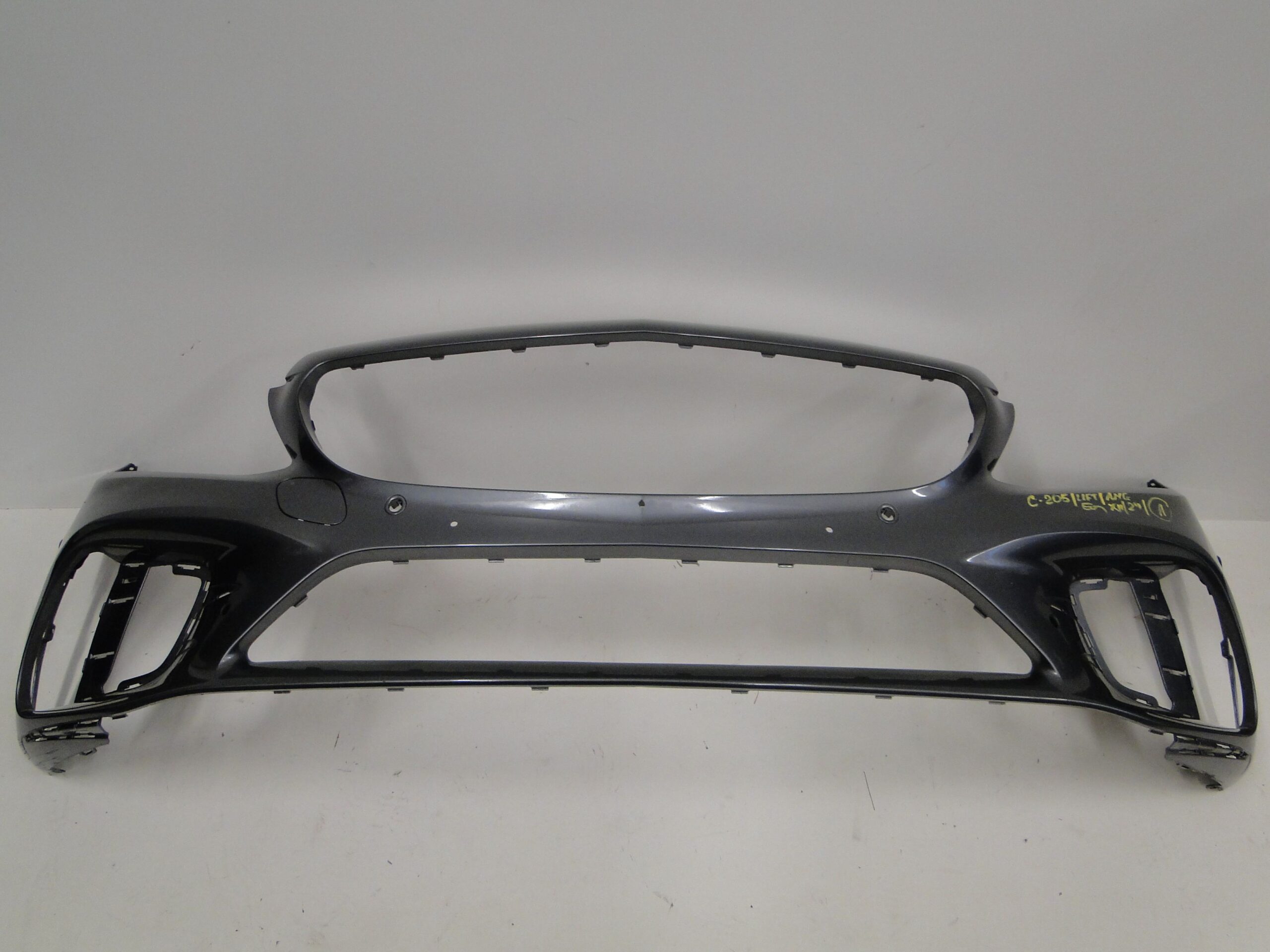 MERCEDES ZDERZAK PRZEDNI AMG NA CZUJNIKI PTS BEZ KAMERY C KLASA W205 205 LIFT - obrazek 2