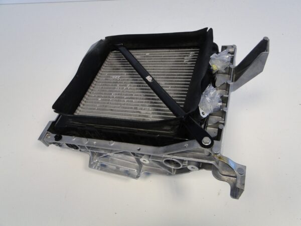 MERCEDES PODPORA PAŁĄK CHŁODNICY WODY W NADKOLE PRAWE AMG GT 192 SL 232