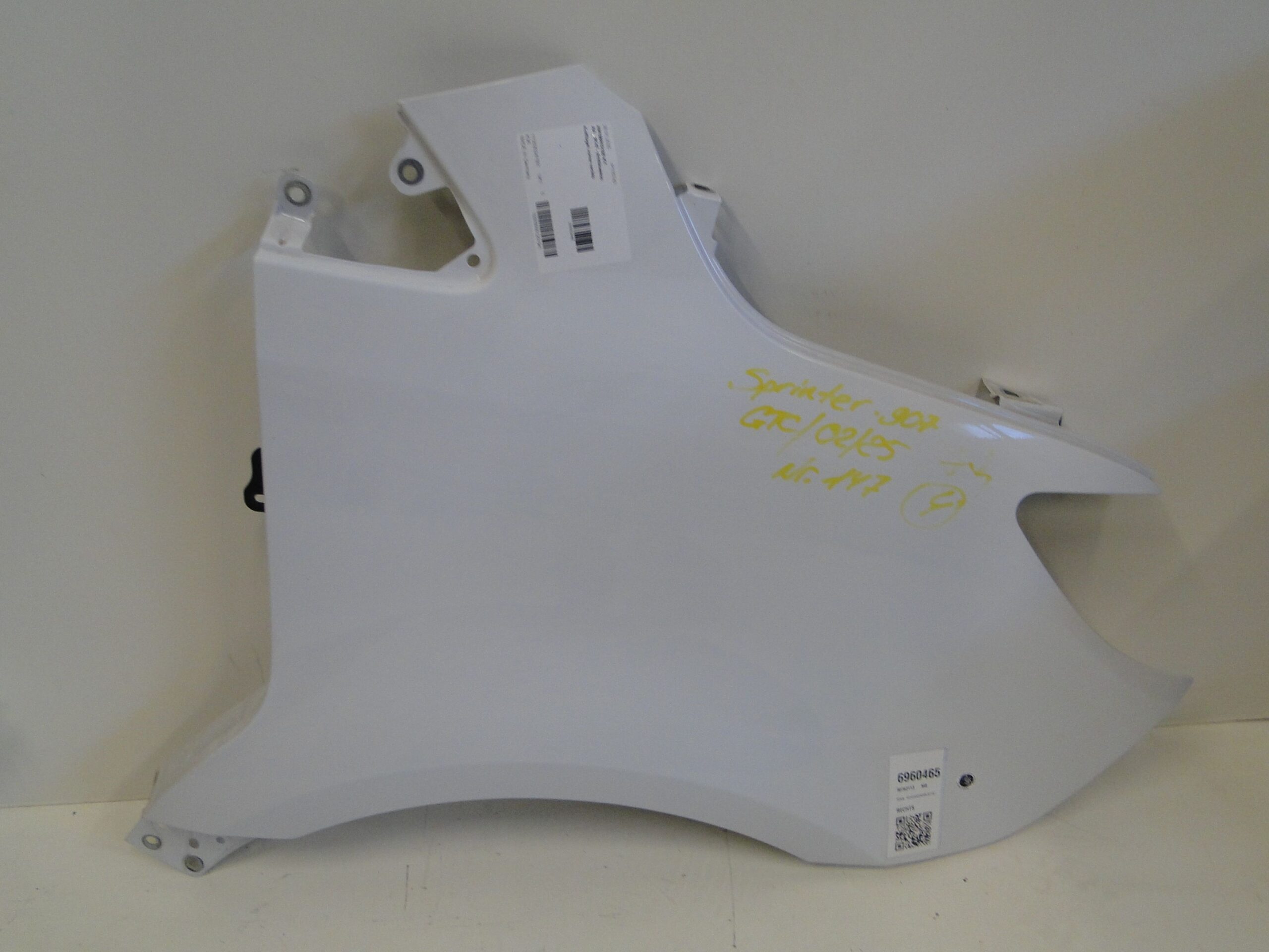 MERCEDES BŁOTNIK PRZEDNI PRAWY BIAŁY 147 SPRINTER W907 907 W910 910 - obrazek 3