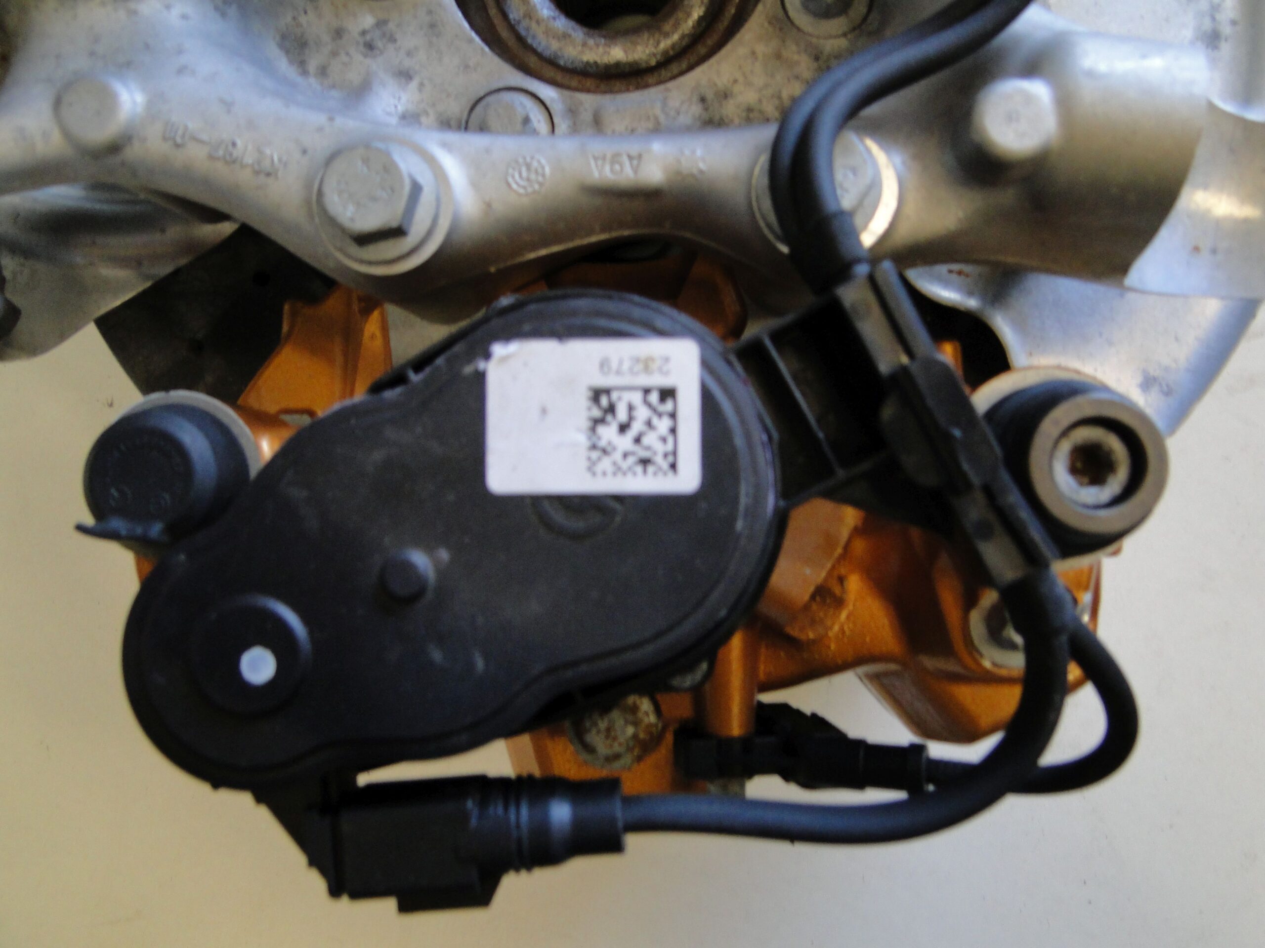 MERCEDES ZWROTNICA ZAWIESZENIE TYLNA LEWA CARBON CERAMIC SL 232 R232 63 AMG - obrazek 10