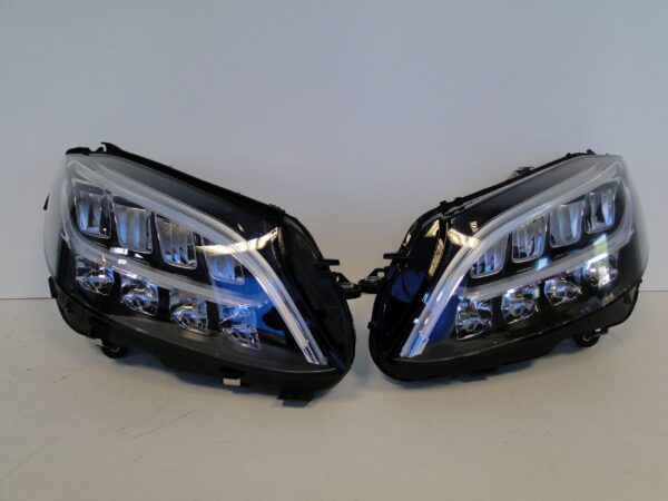 MERCEDES LAMPA PRZEDNIA PRAWA A2059068005 C KLASA 205 LIFT LED HIGH PERF