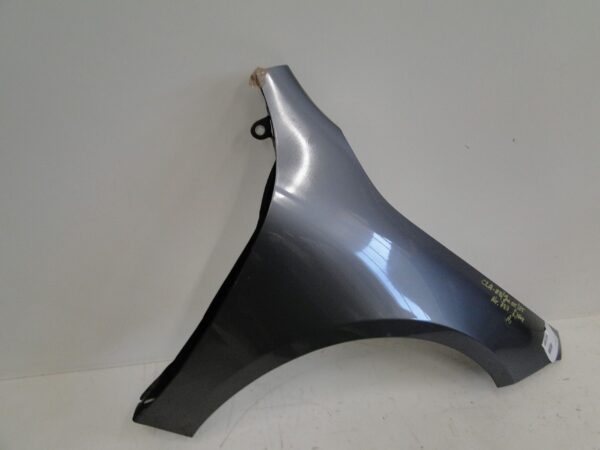 MERCEDES BŁOTNIK PRZEDNI PRAWY A1188810400 CLA 118 W118 787